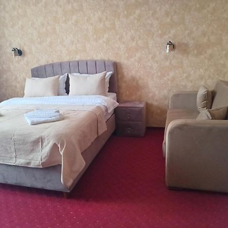 Coliseum Hotel คาลาฟัท ภายนอก รูปภาพ