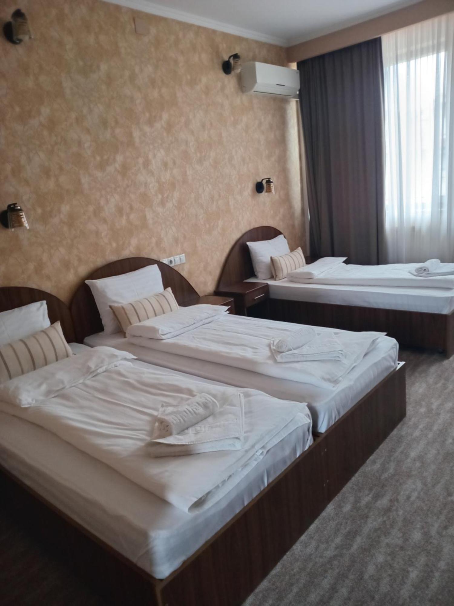 Coliseum Hotel คาลาฟัท ภายนอก รูปภาพ