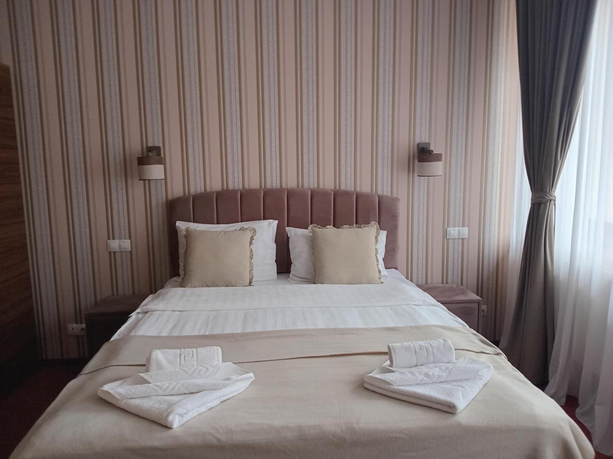 Coliseum Hotel คาลาฟัท ภายนอก รูปภาพ
